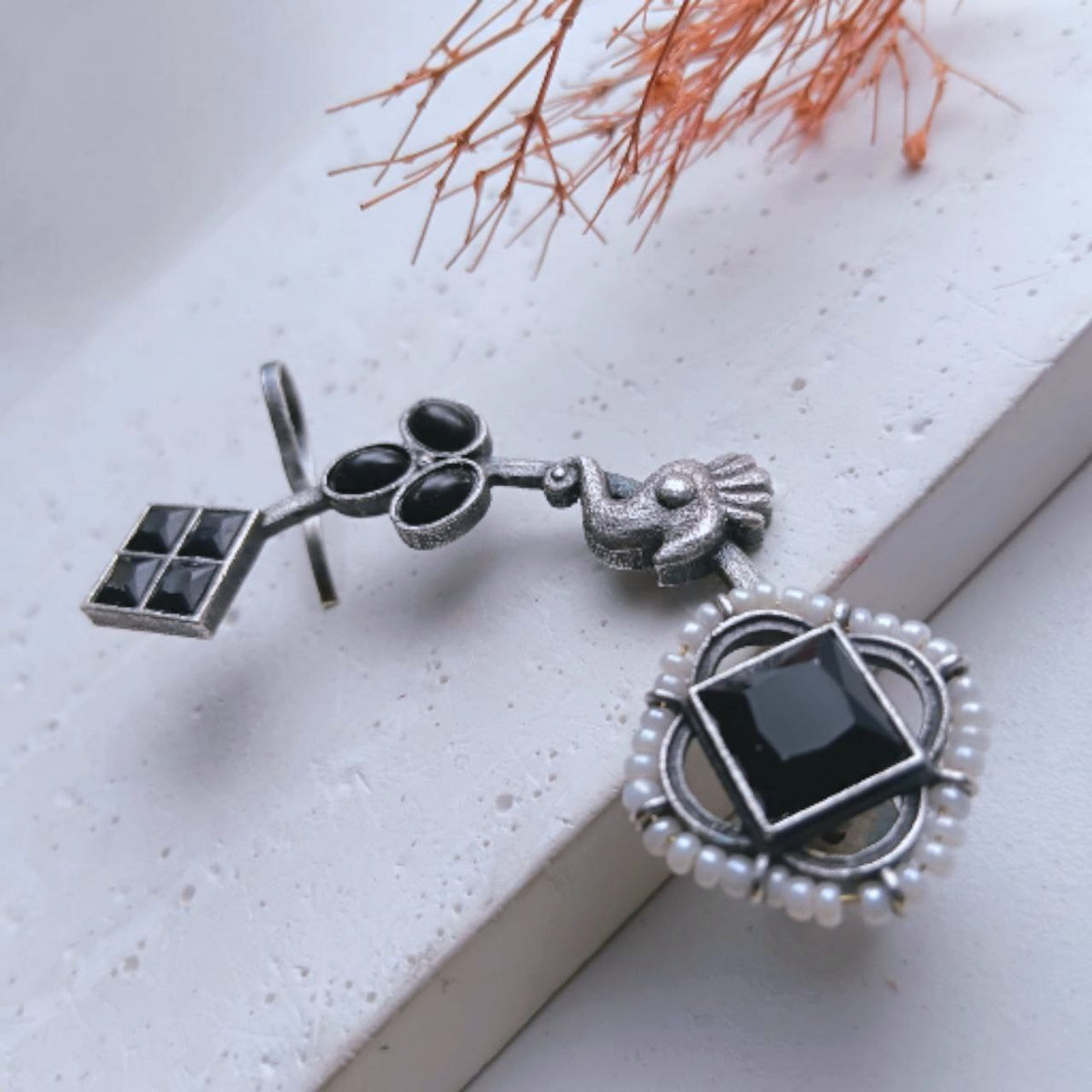 SHANAYA ANTIQUE EAR CUFF/EARRINGS EA26