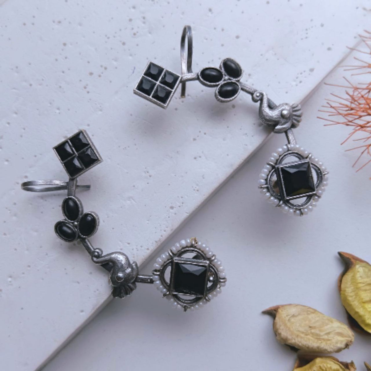 SHANAYA ANTIQUE EAR CUFF/EARRINGS EA26