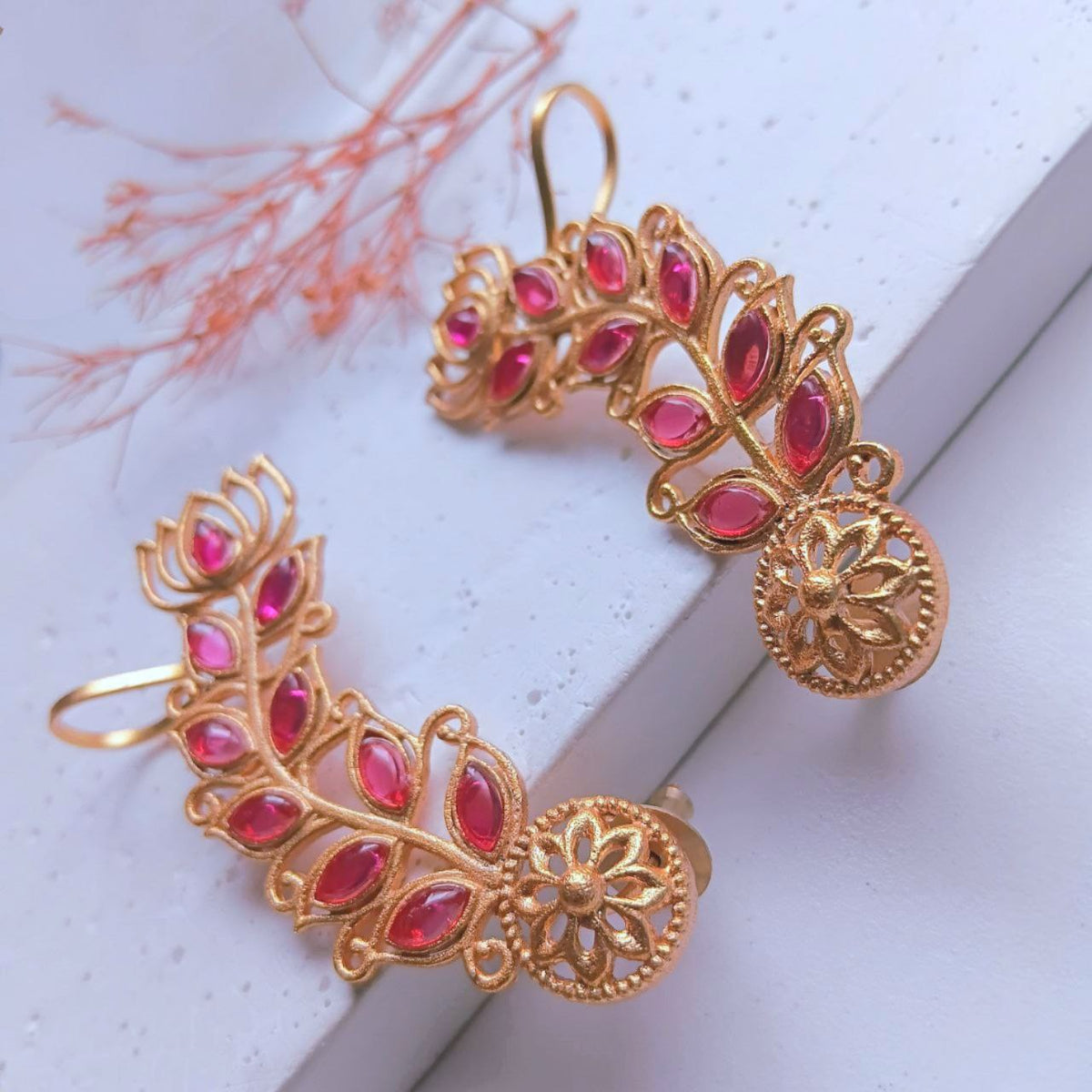 VIYANA GOLD TONED SEMI HANDMADE EAR CUFF/EARRINGS EA28