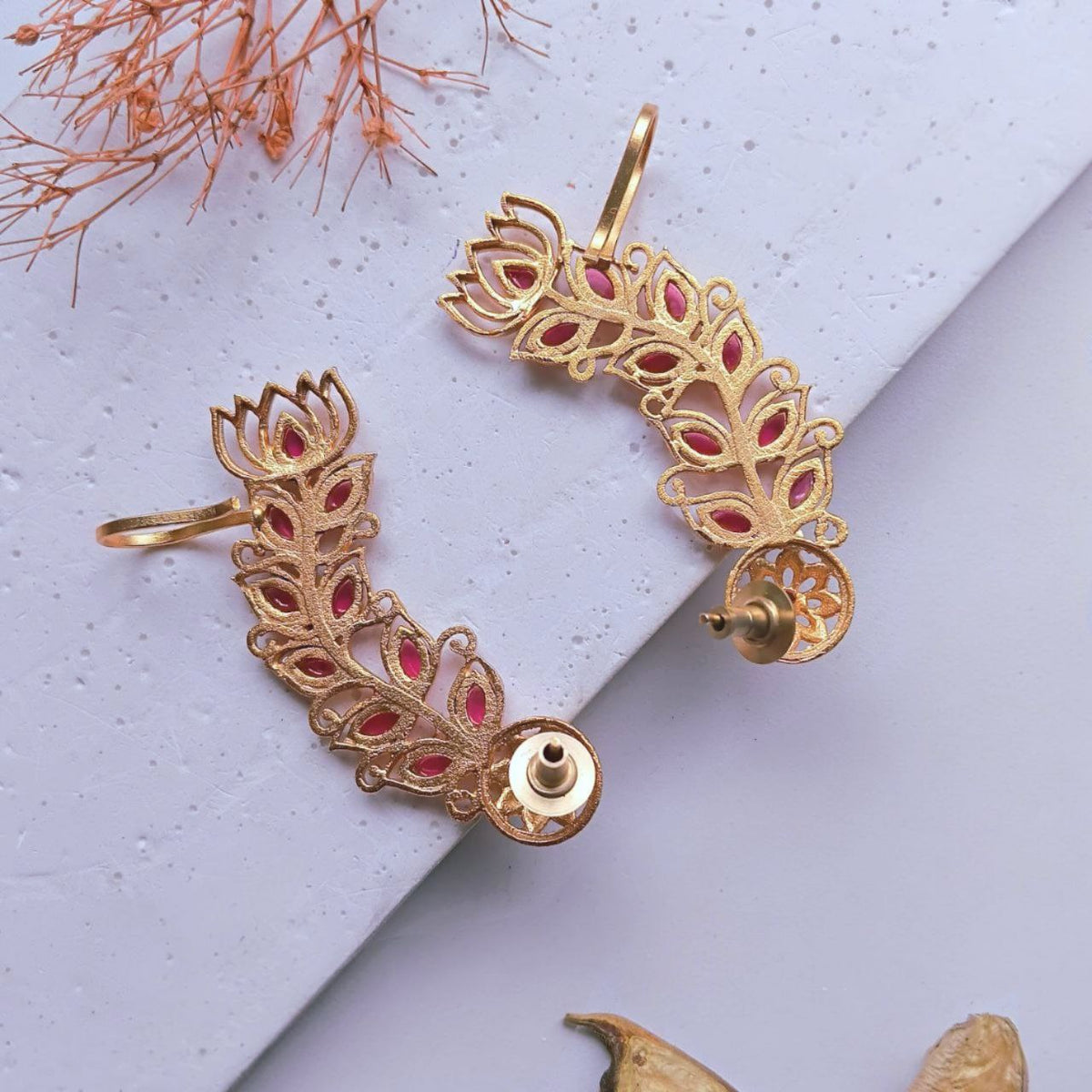 VIYANA GOLD TONED SEMI HANDMADE EAR CUFF/EARRINGS EA28