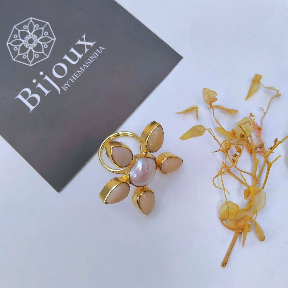 HARSHA PREMIUM HANDMADE NATURAL STONE GOLD TONED RING R110