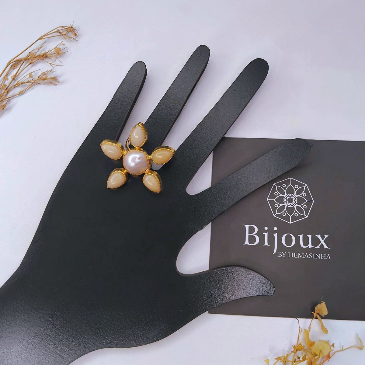 HARSHA PREMIUM HANDMADE NATURAL STONE GOLD TONED RING R110