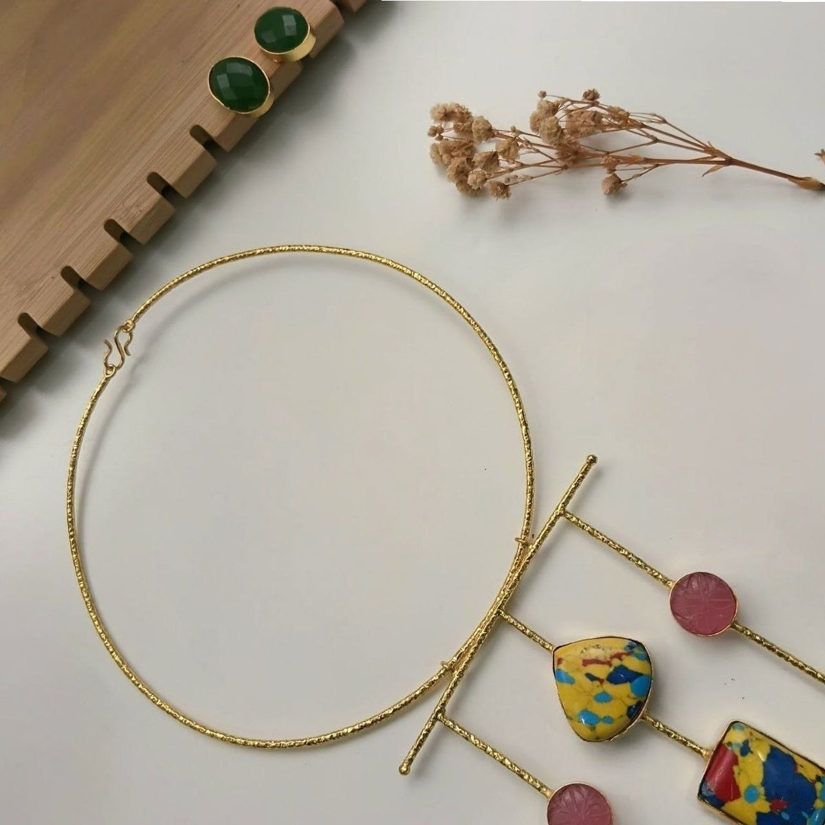 ANISHA NATURAL AGATE STONE GOLD TONED HANDMADE CHOKER/HASLI CH510