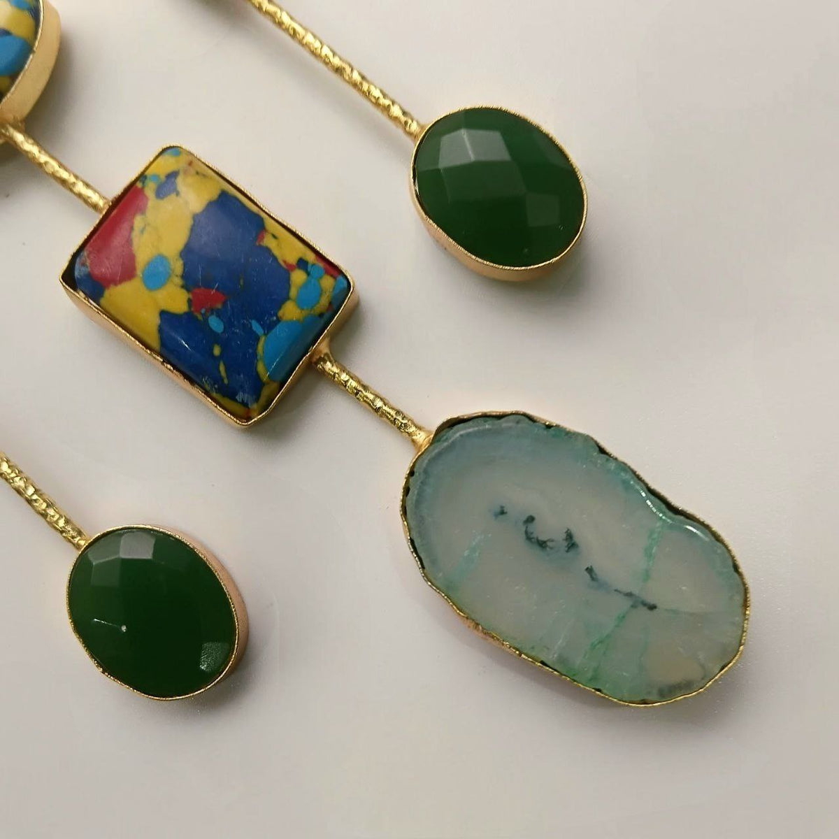 ANISHA NATURAL AGATE STONE GOLD TONED HANDMADE CHOKER/HASLI CH510