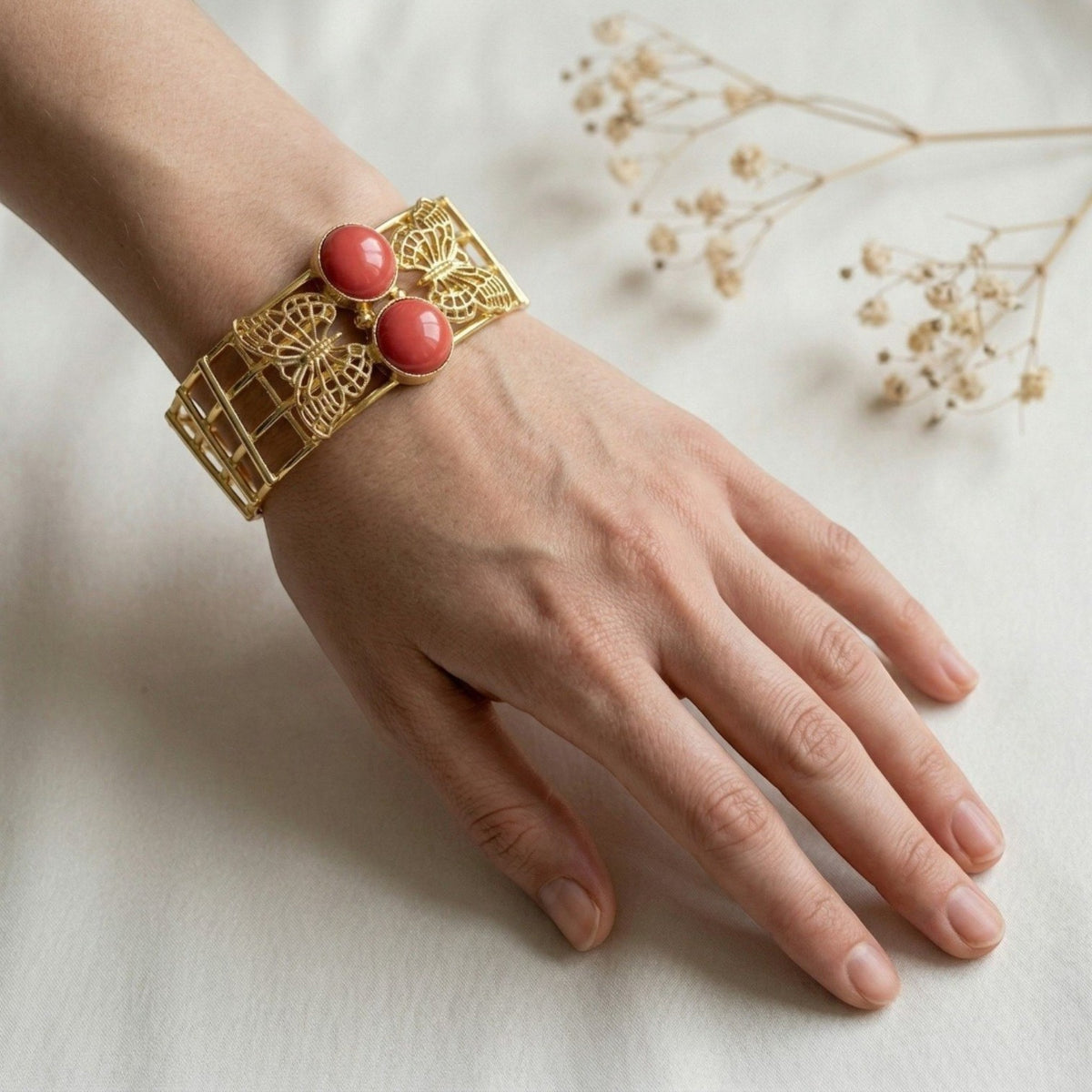 JULINA HANDMADE AND HAND HAMMERED AND CLASSIC STONE BRACELET BR211
