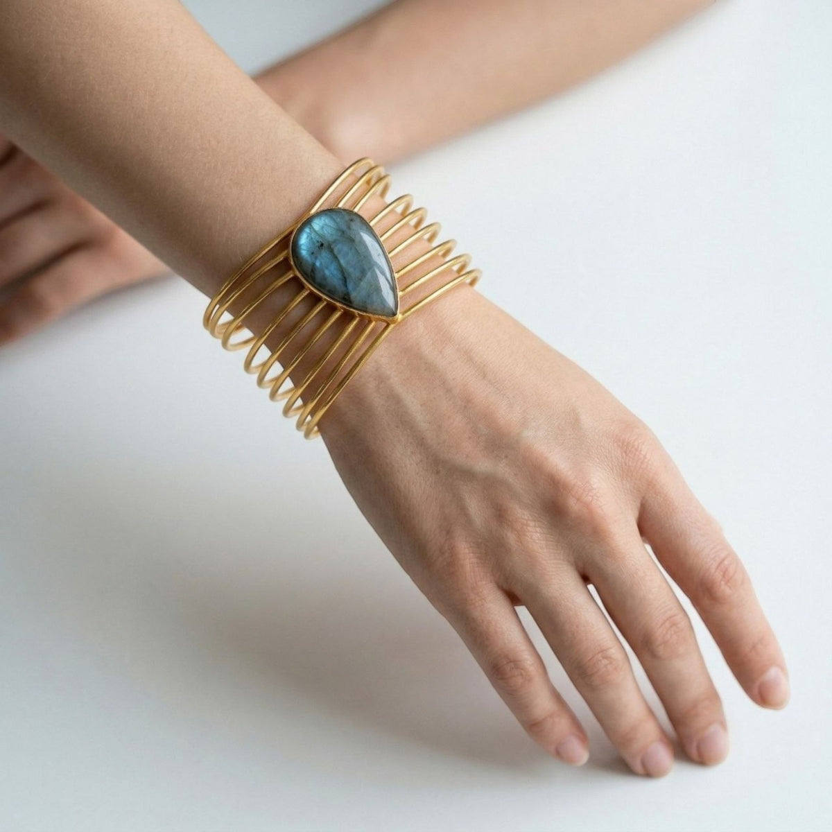 LUCY NATURAL STONE HANDMADE HAND HAMMERED  BRACELETS BR212