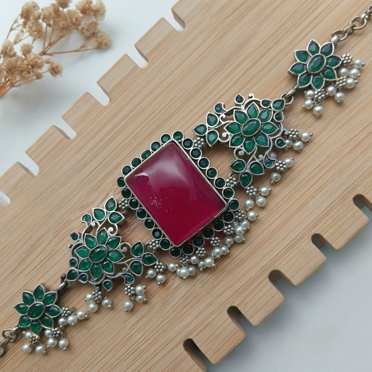 ANSHITHA SILVER LOOK ALIKE HANDMADE CHOKER WITH EARRINGS CH126