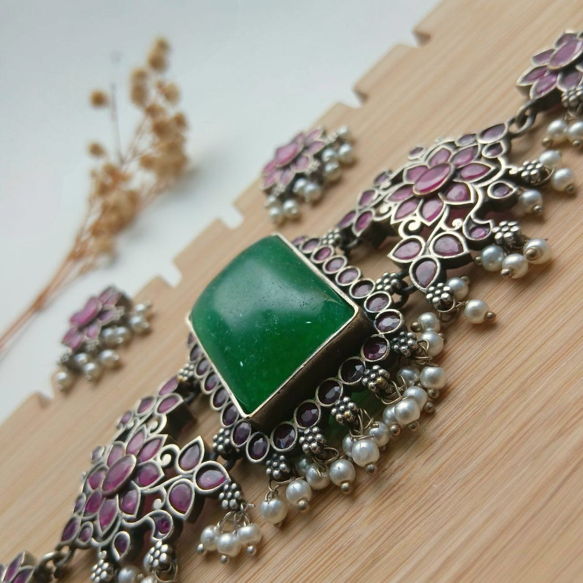ANSHITHA SILVER LOOK ALIKE HANDMADE CHOKER WITH EARRINGS CH126
