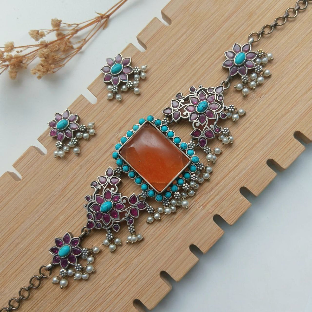 ANSHITHA SILVER LOOK ALIKE HANDMADE CHOKER WITH EARRINGS CH126