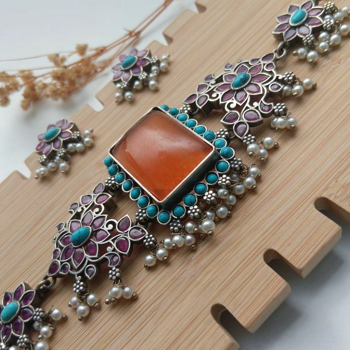 ANSHITHA SILVER LOOK ALIKE HANDMADE CHOKER WITH EARRINGS CH126
