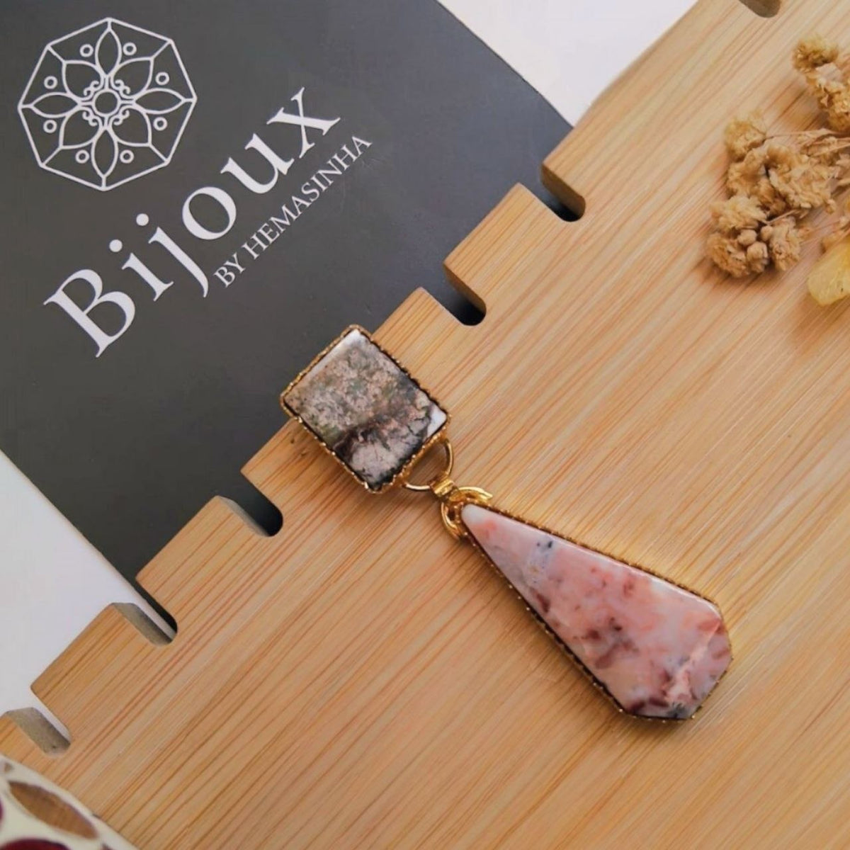 RIHANNA HANDMADE NATURAL STONE GOLD TONED DANGLERS/EARRINGS ER953