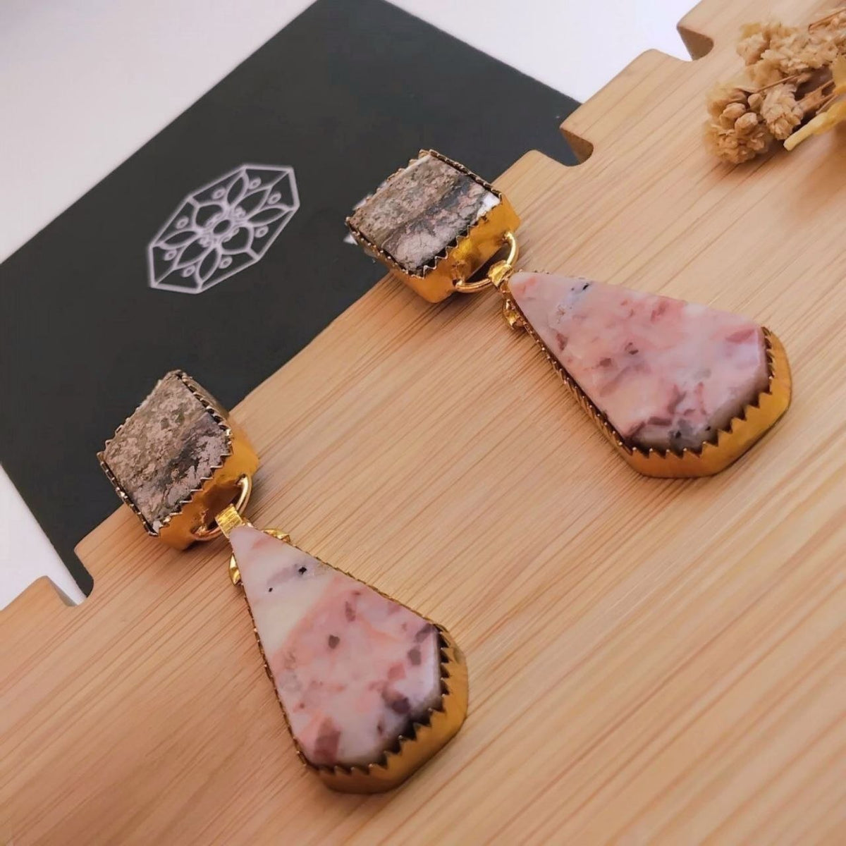 RIHANNA HANDMADE NATURAL STONE GOLD TONED DANGLERS/EARRINGS ER953