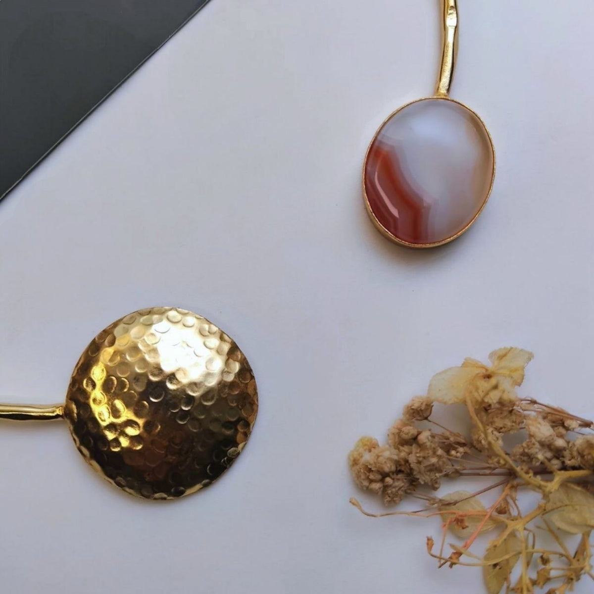 ZAYANA GOLD TONED HANDMADE SET WITH EARRINGS NECKLACE/HASLI NL374