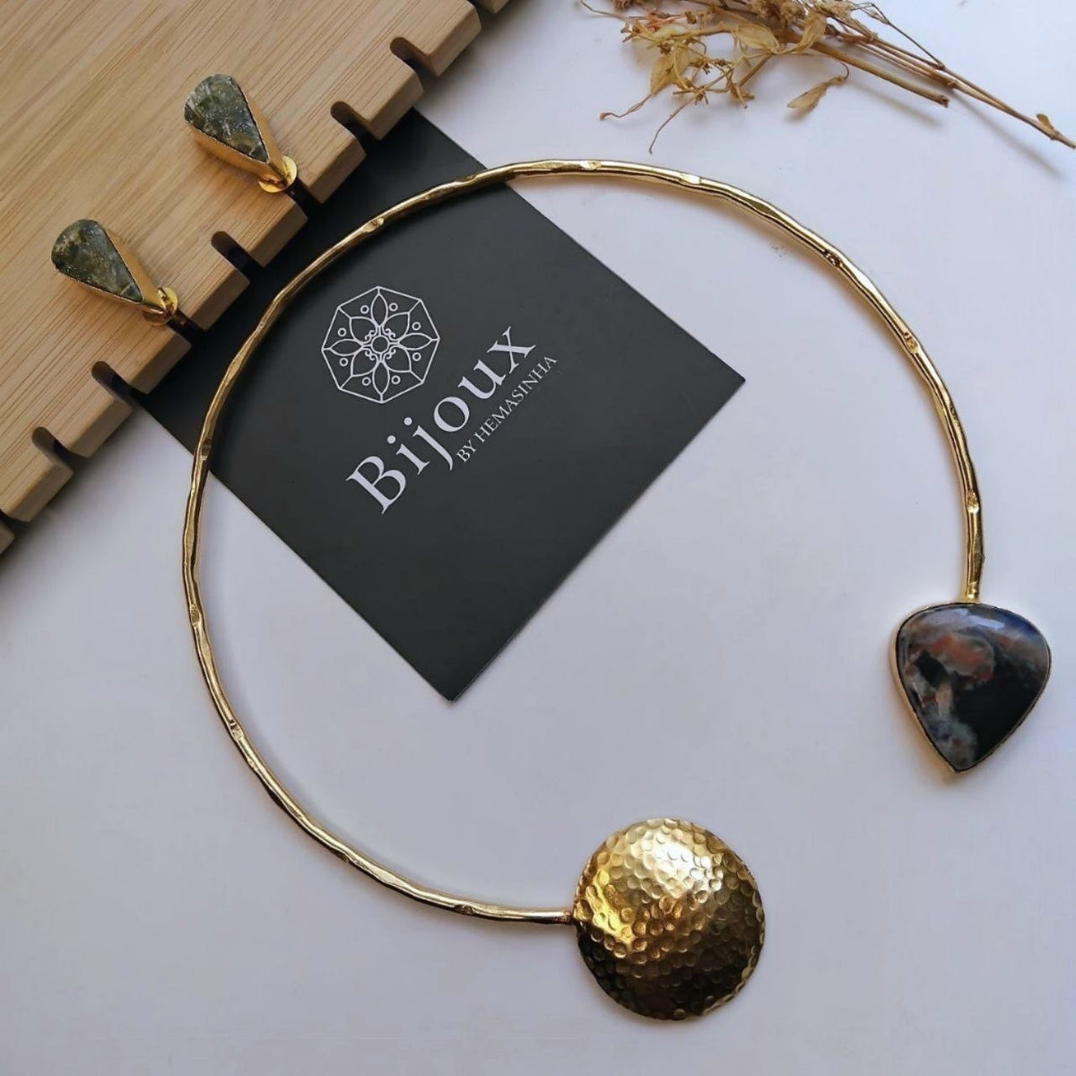 ZAYANA GOLD TONED HANDMADE SET WITH EARRINGS NECKLACE/HASLI NL374