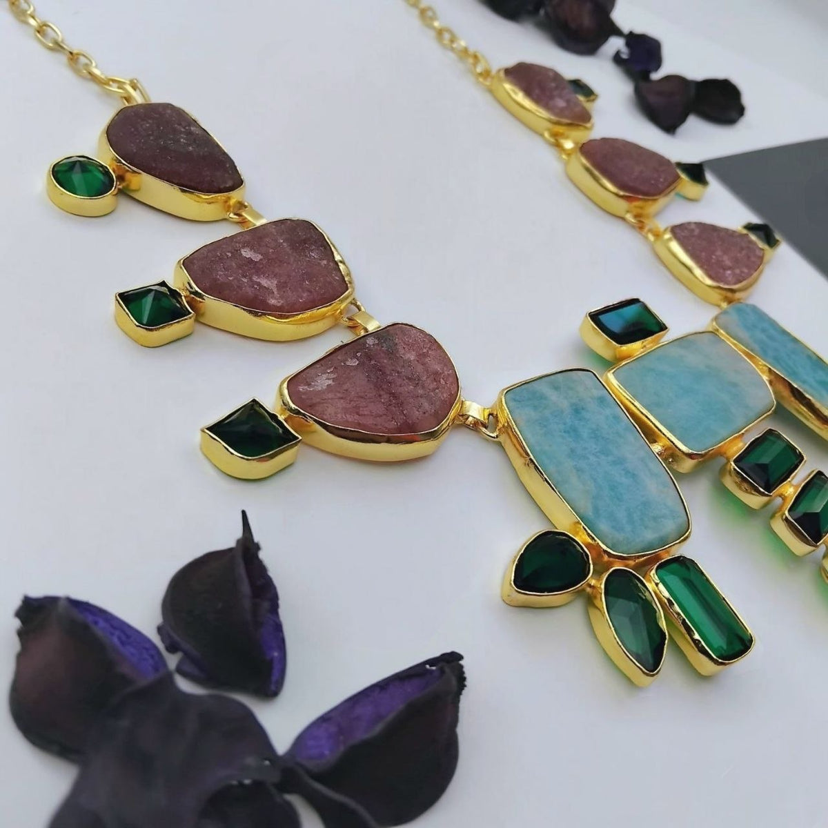AHAGANA HANDMADE  RAW NATURAL AND GLASS STONE AND MALA/NECKPIECE ML224