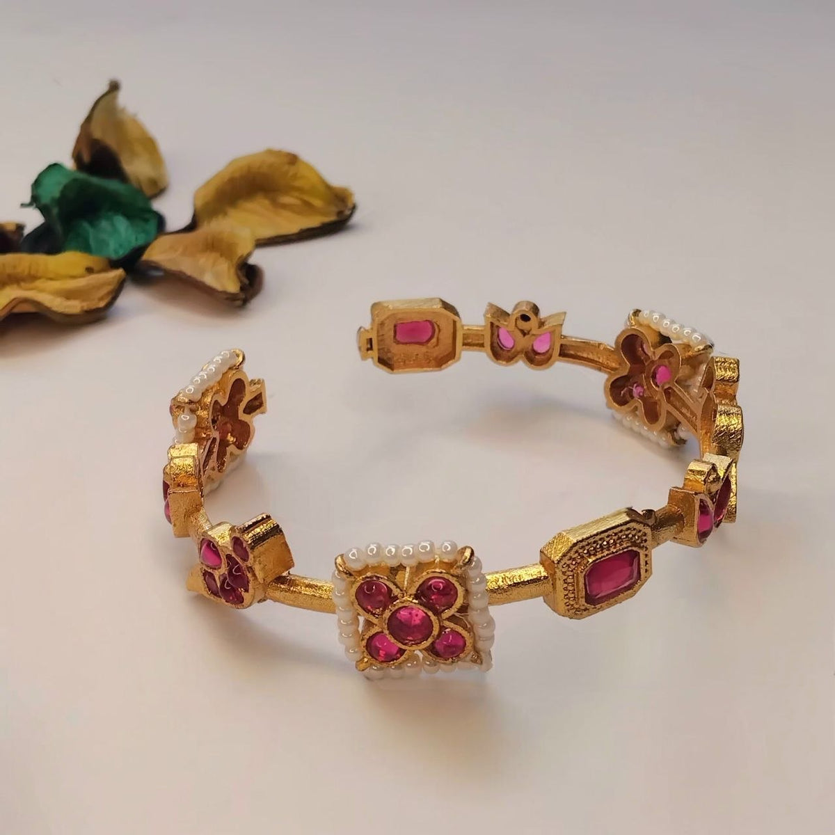 YAMINI GOLD TONED BRASS BANGLES BR214