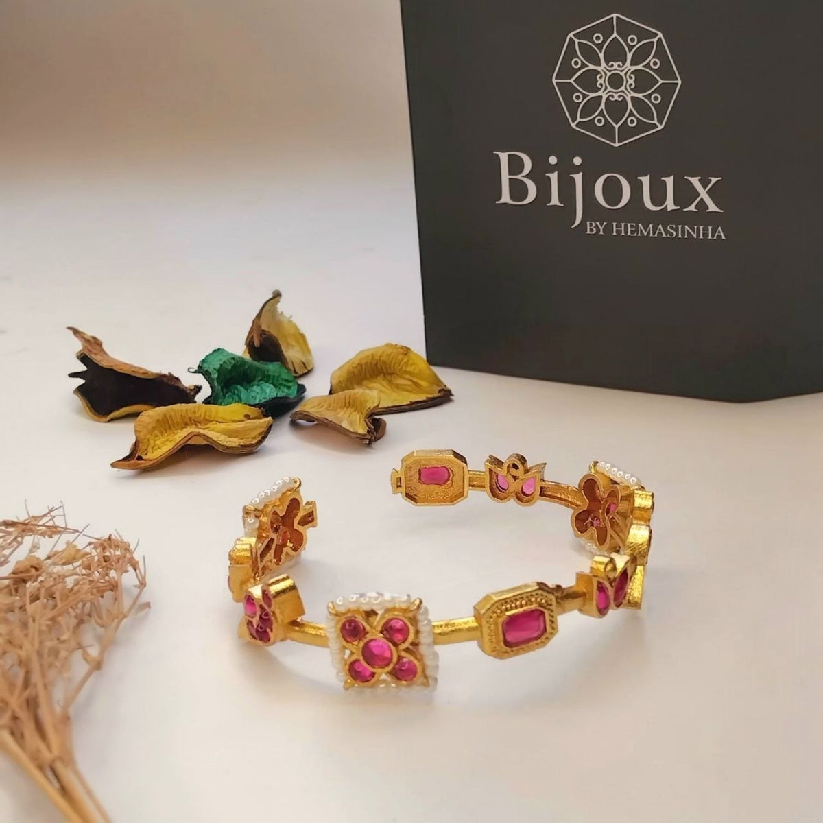 YAMINI GOLD TONED BRASS BANGLES BR214