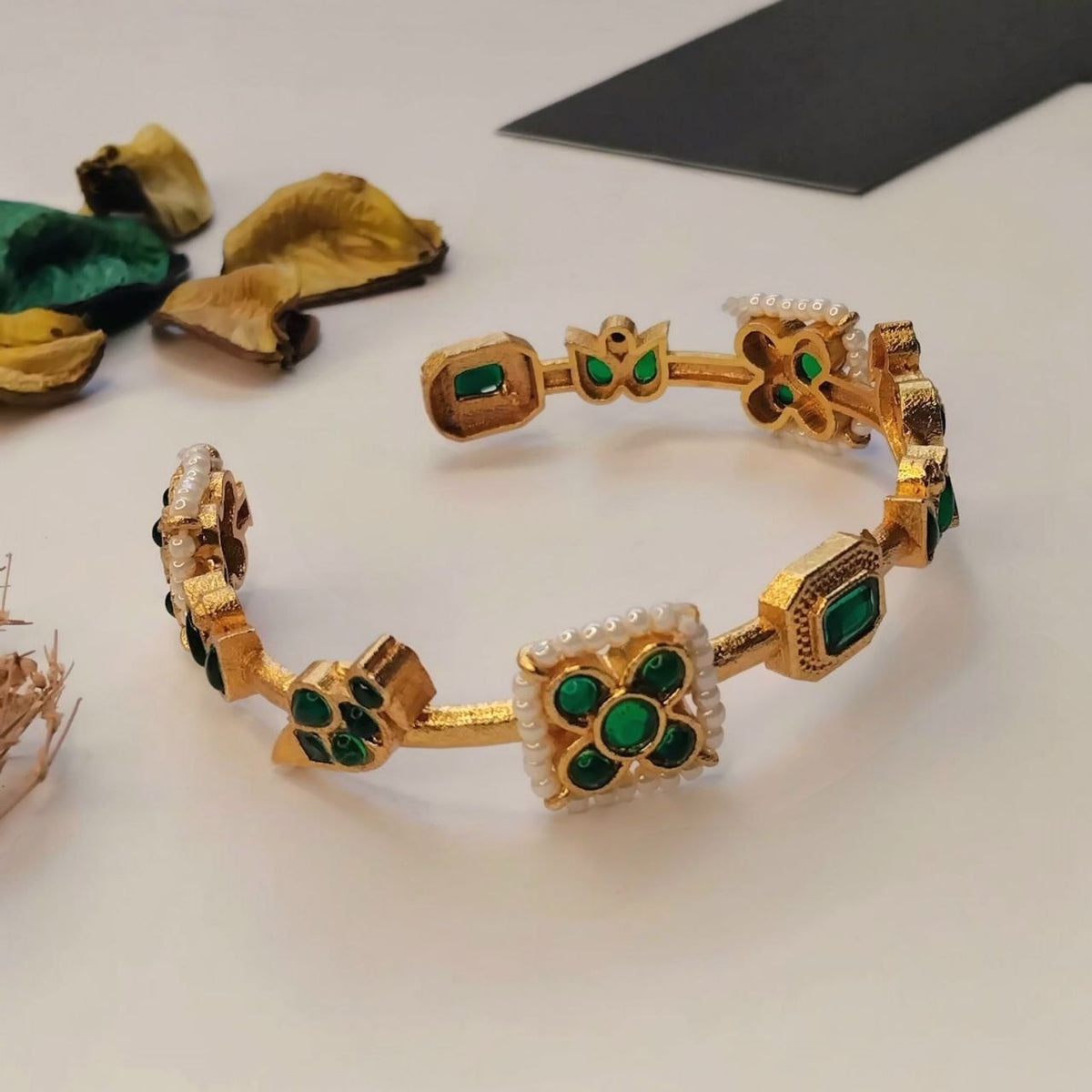 YAMINI GOLD TONED BRASS BANGLES BR214