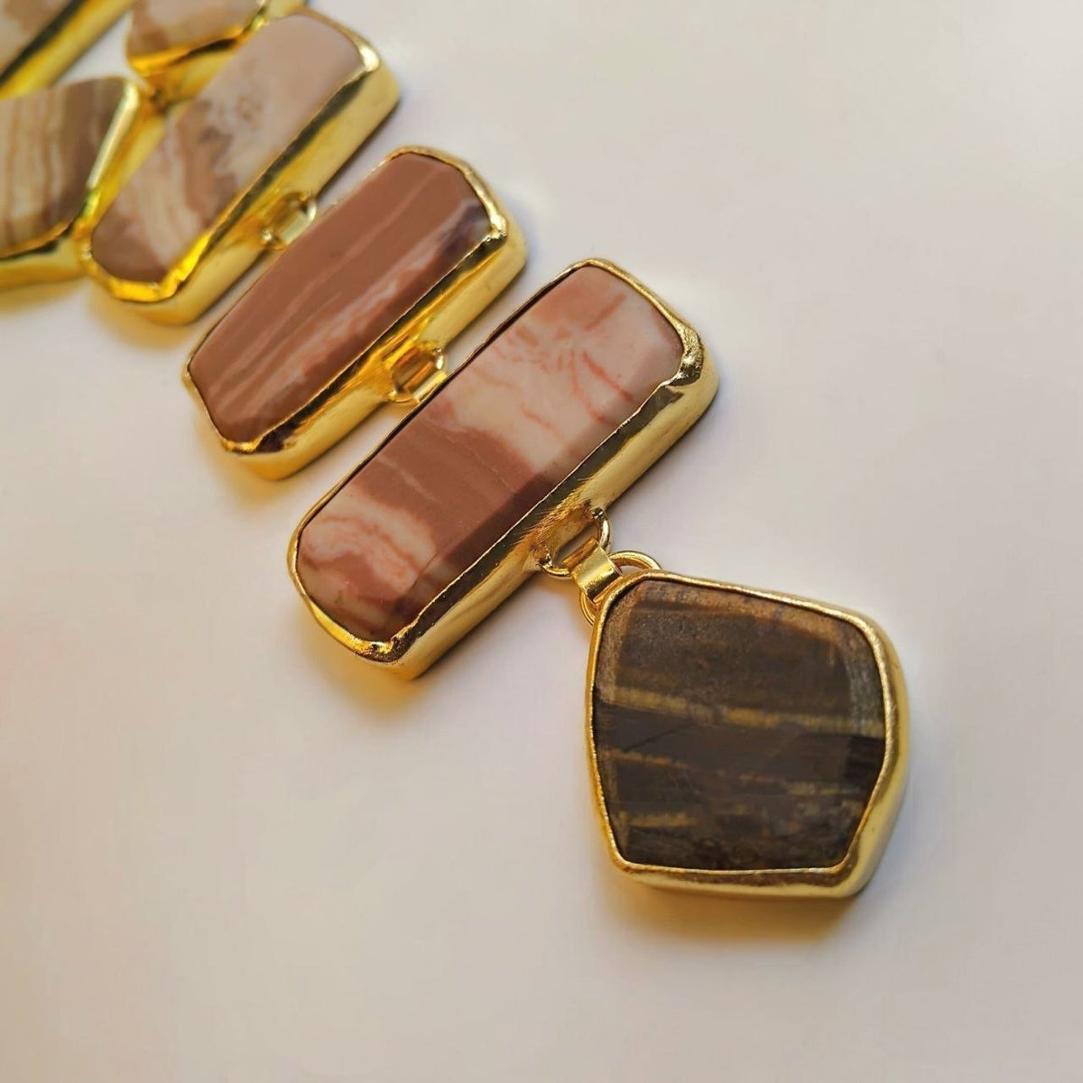 ANAMIKA HANDMADE NATURAL STONE TIE NECKLACE/HASLI NL369