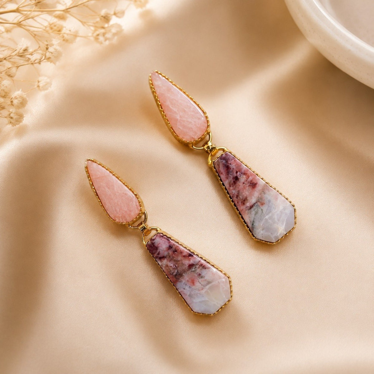 RIHANNA HANDMADE NATURAL STONE GOLD TONED DANGLERS/EARRINGS ER953