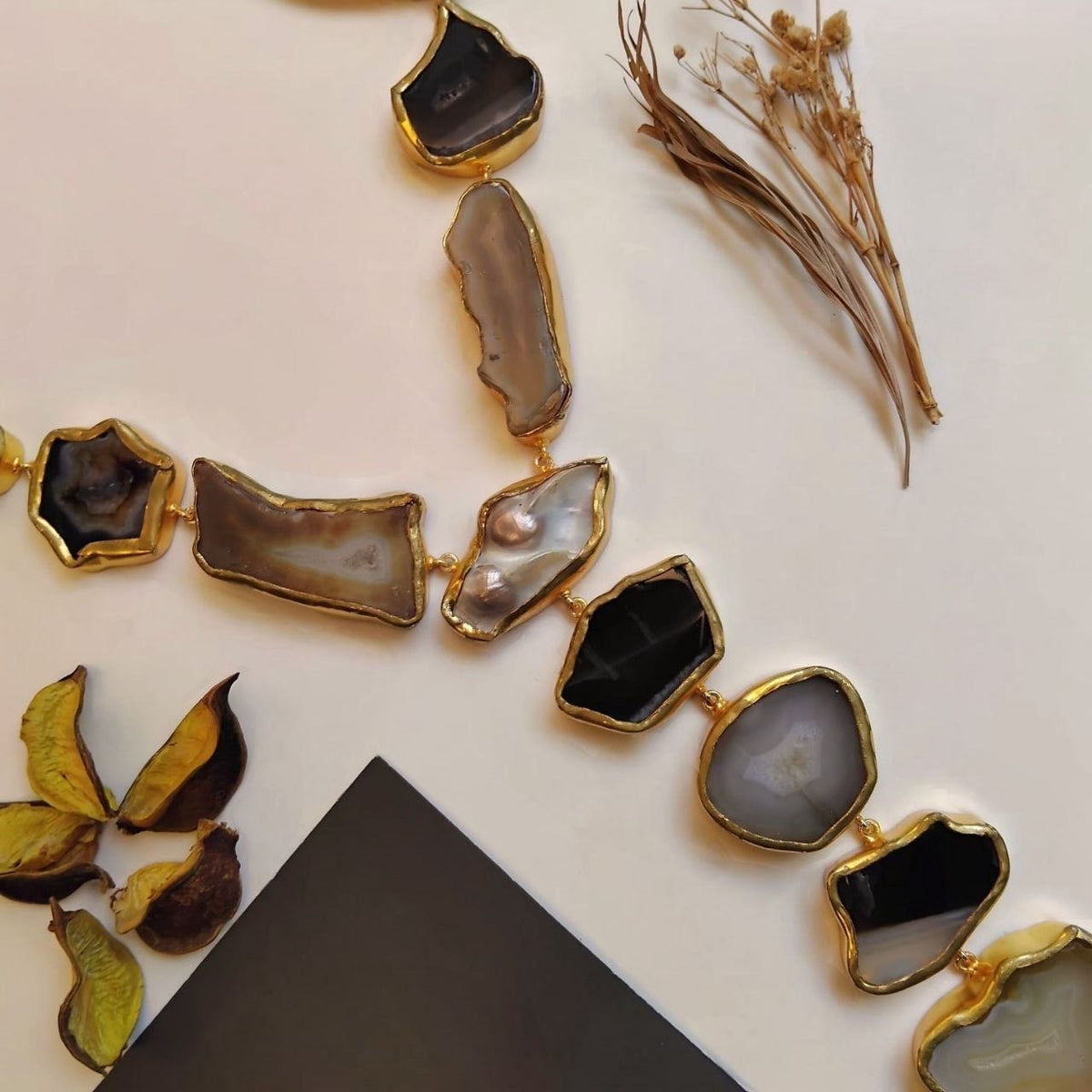 VIHANA HANDMADE NATURAL AGATE STONE TIE NECKLACE ML234