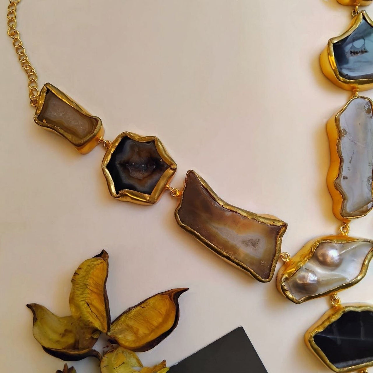 VIHANA HANDMADE NATURAL AGATE STONE TIE NECKLACE ML234