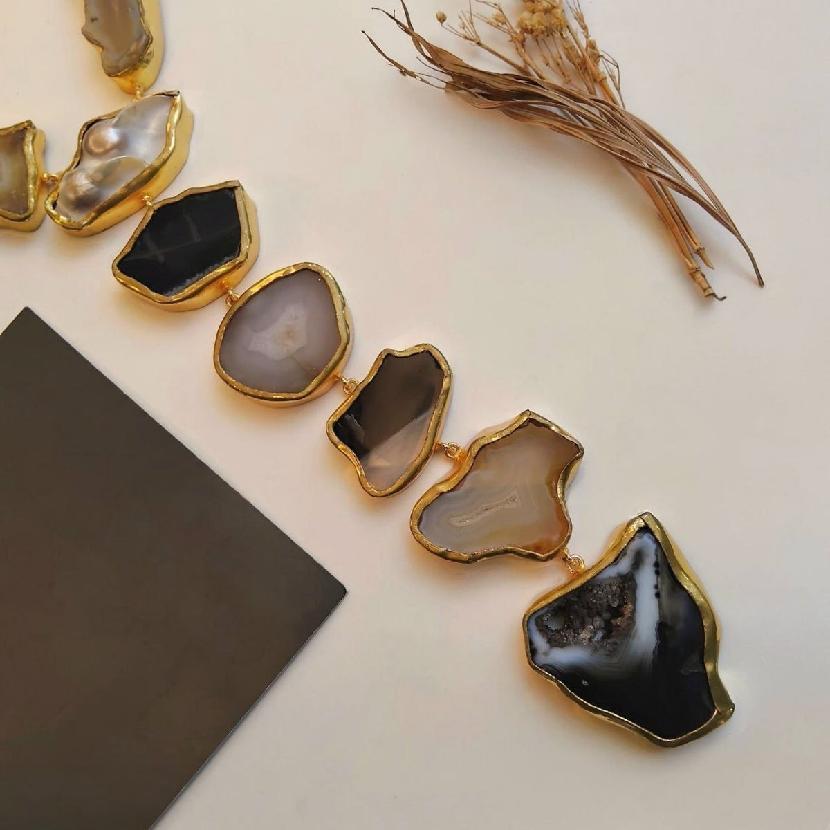 VIHANA HANDMADE NATURAL AGATE STONE TIE NECKLACE ML234