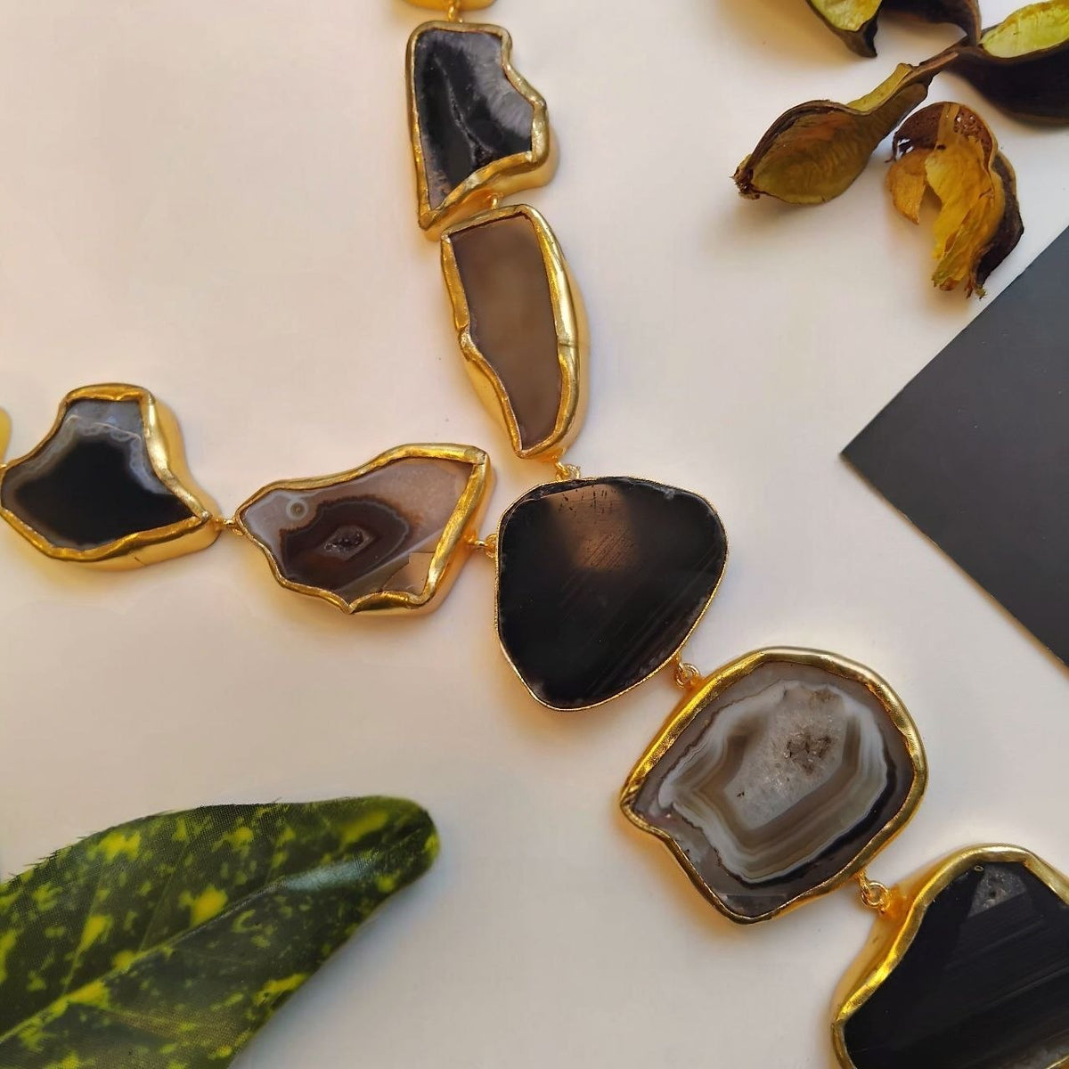VIHANA HANDMADE NATURAL AGATE STONE TIE NECKLACE ML234