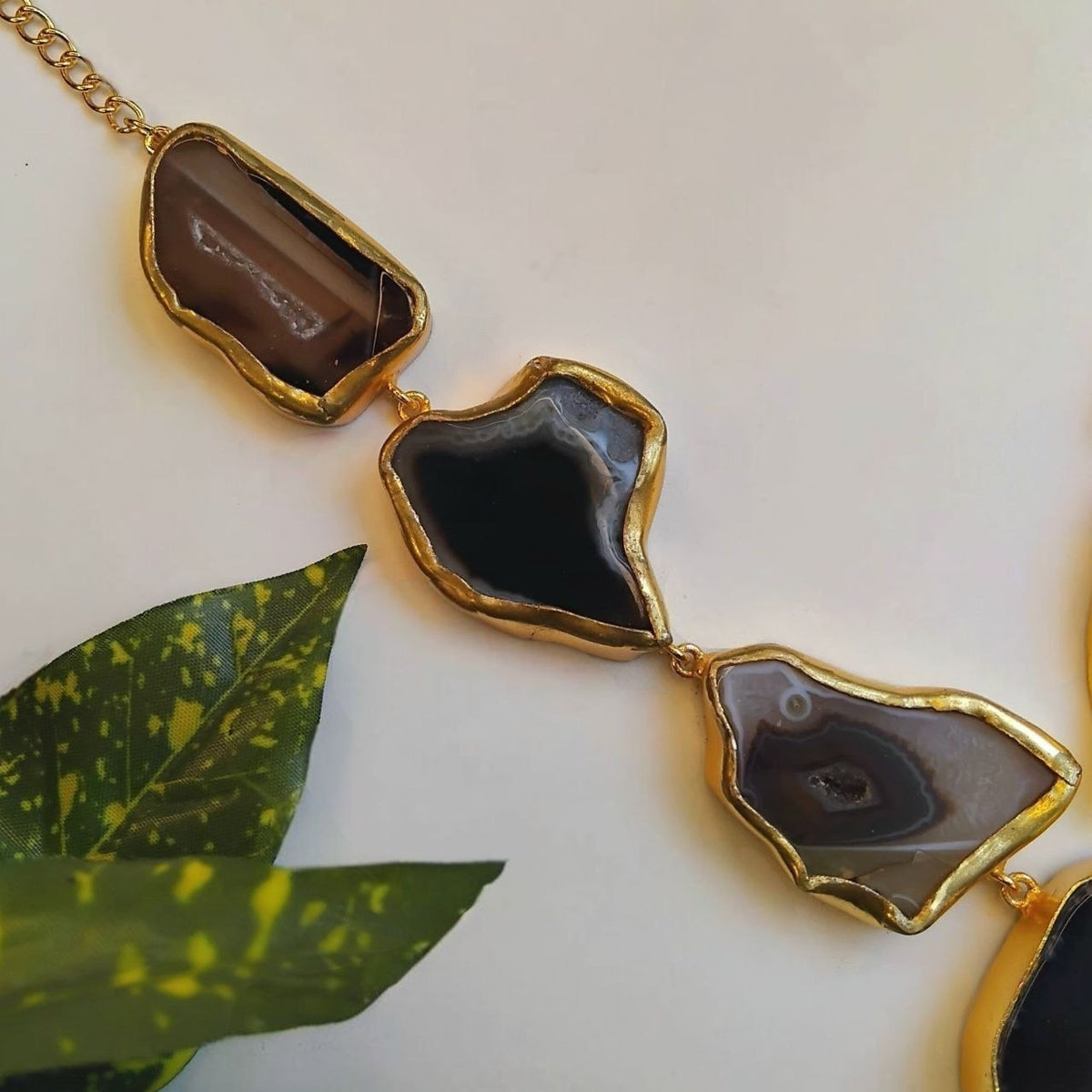VIHANA HANDMADE NATURAL AGATE STONE TIE NECKLACE ML234