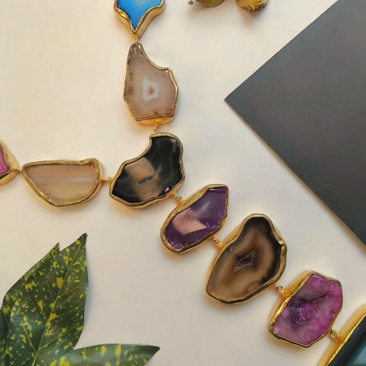 VIHANA HANDMADE NATURAL AGATE STONE TIE NECKLACE ML234